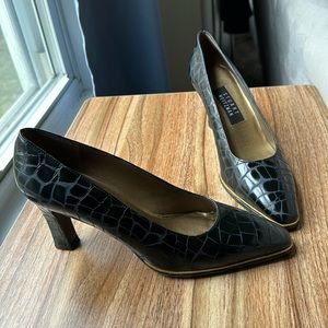 Stuart Weitzman brand new size 9 blue with gold trim